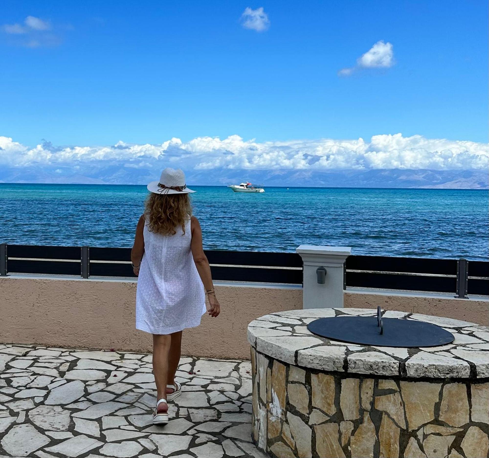 Thalassa Sidari  Bagian luar foto